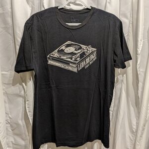 C3 Leon Bridges T-shirt Sz Large